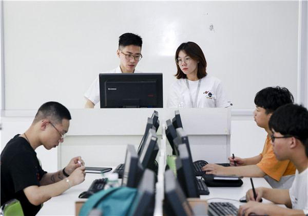 女孩子讀什么技校好？
