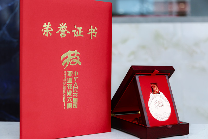 聚焦兩會 | 新華互聯(lián)網(wǎng)+教育助力鄉(xiāng)村振興！