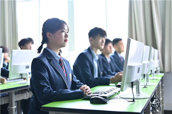如何高水平薪資就業(yè)？這有一本新華秘籍！