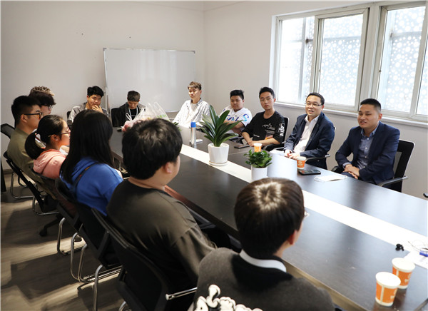 暖心回訪見證成長，愛與責(zé)任一路相隨