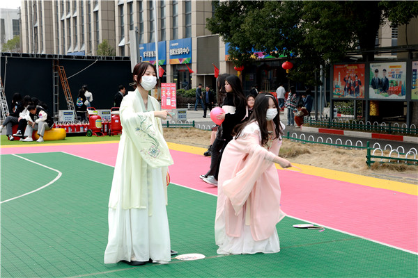 “三八”國際婦女節來臨，南京新華向所有女性致以節日最美好的祝福！