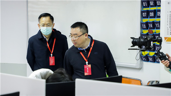 2022年江蘇省廣告行業(yè)設(shè)計(jì)制作職業(yè)技能競賽暨全省“紫金獎(jiǎng)”公益?zhèn)鞑ピO(shè)計(jì)大賽在南京新華隆重舉行！