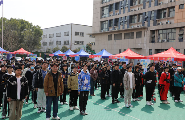 追光有“你”，歡迎“新”上人 南京新華電腦專修學校2024年春季社團招新大會順利收官