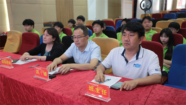 南京新華電腦專修學?；ヂ摼W2303班結課答辯圓滿落幕，學子展現<a href=http://njxh.cn target=_blank class=infotextkey>專業</a>技能與風采