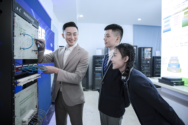 女生適合學計算機<a href=http://njxh.cn target=_blank class=infotextkey>專業</a>嗎？