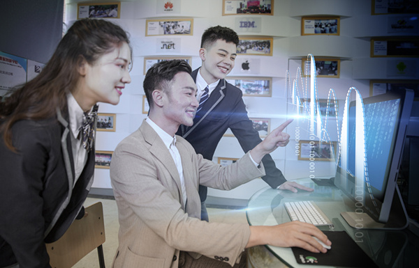 2020年學WEB前端開發專業的前景如何？