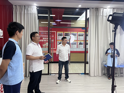 企業進校園，真實電商直播項目