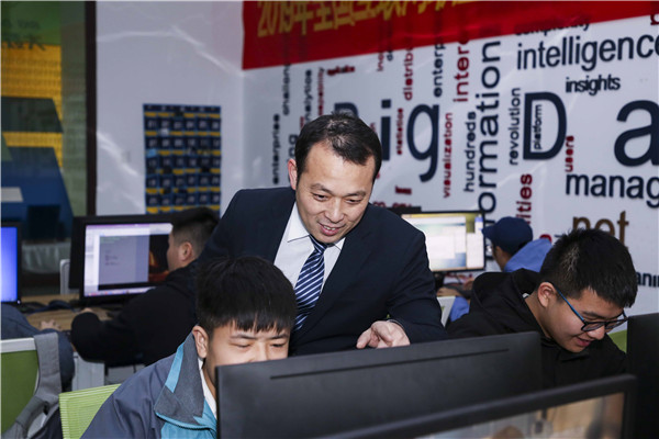 男生學什么IT專業好，自學or培訓？