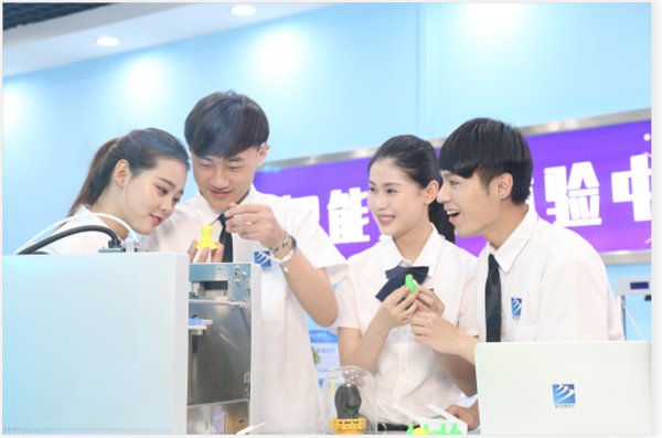 【媒體關注】為什么學互聯網新技術，要來新華？