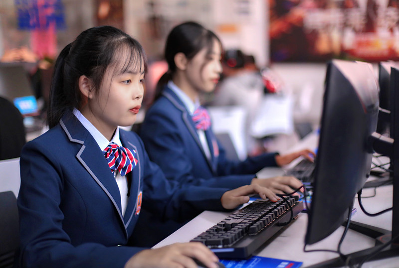 初高中女生學什么專業好？女生最吃香的互聯網熱門專業排名出爐！