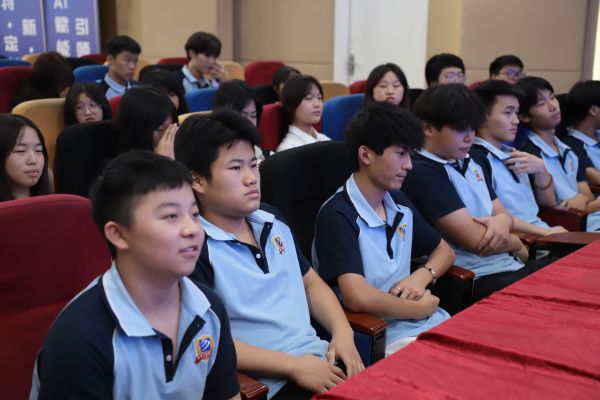 初中應屆畢業生擇校關鍵期：聚焦學校優勢，把握補錄機遇